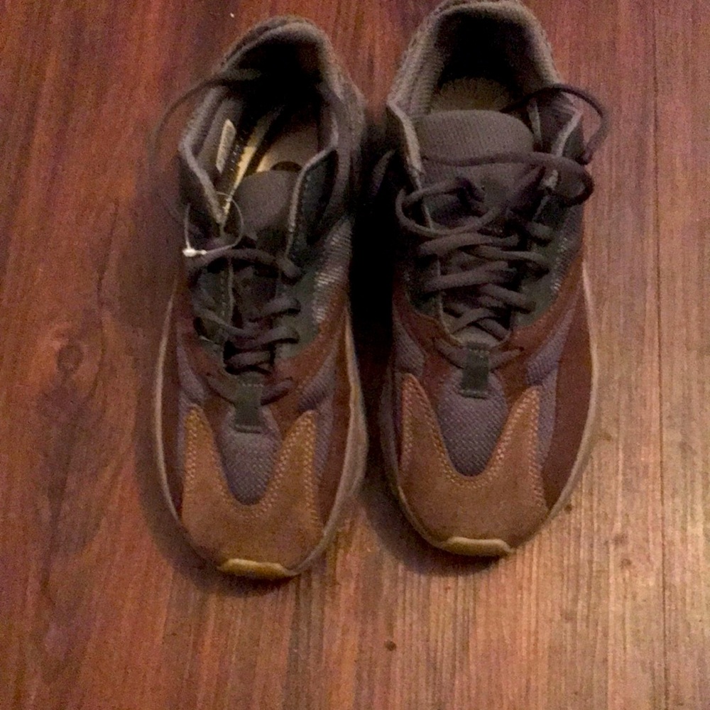 Yeezy 700